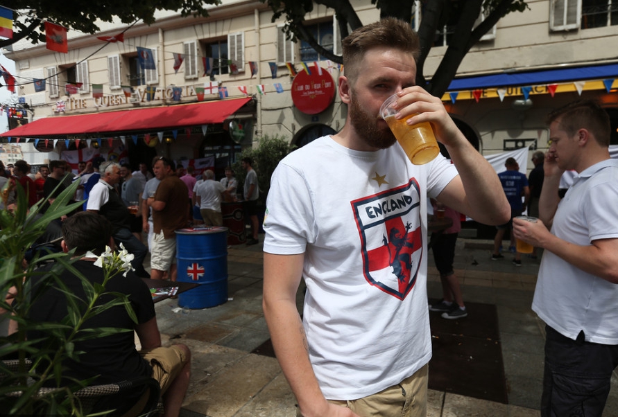 像个真正的球迷一样喝啤酒，带味蕾游遍欧洲