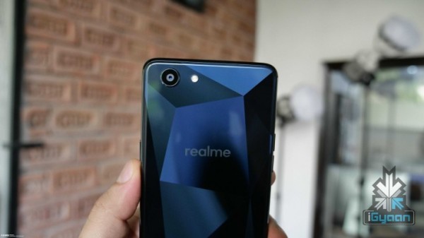 OPPO Realme系列产品第一款新手机配备曝出 面部识别替代指纹识别