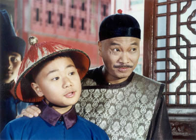 15年前的九岁县太爷现在长这样，居然是陈思诚失散多年的兄弟