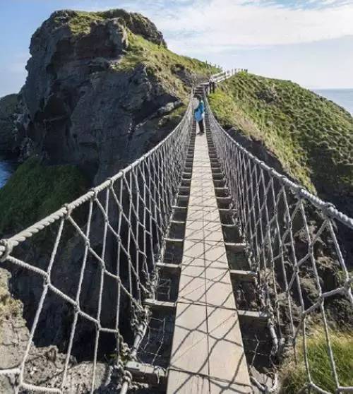 世界上最恐怖的十九座桥，刚看第一眼腿就软了！