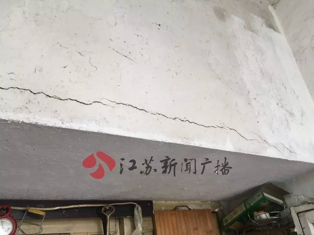 南京扬子江隧道通车半年，建设中损坏的房屋至今未维修