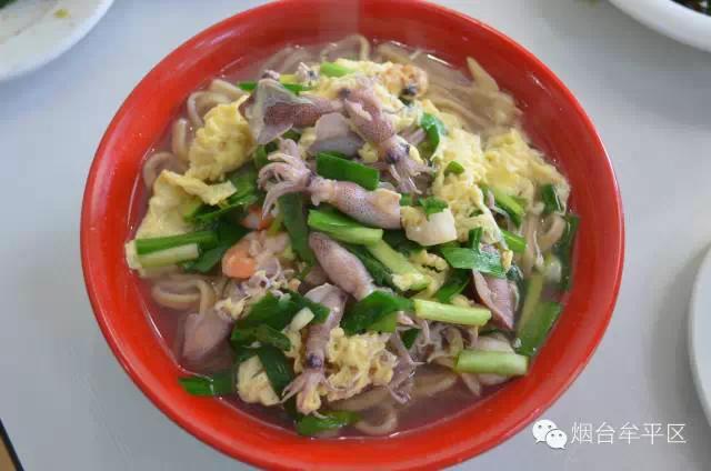 一碗温暖的阿玉面馆故事：面食里的家的味道