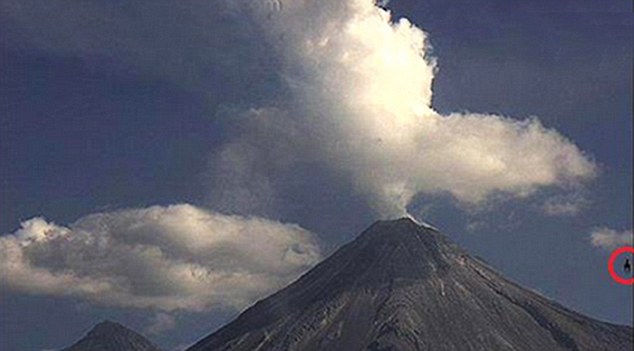 墨西哥火山发现UFO，原来外星人一直躲在暗处观察人类
