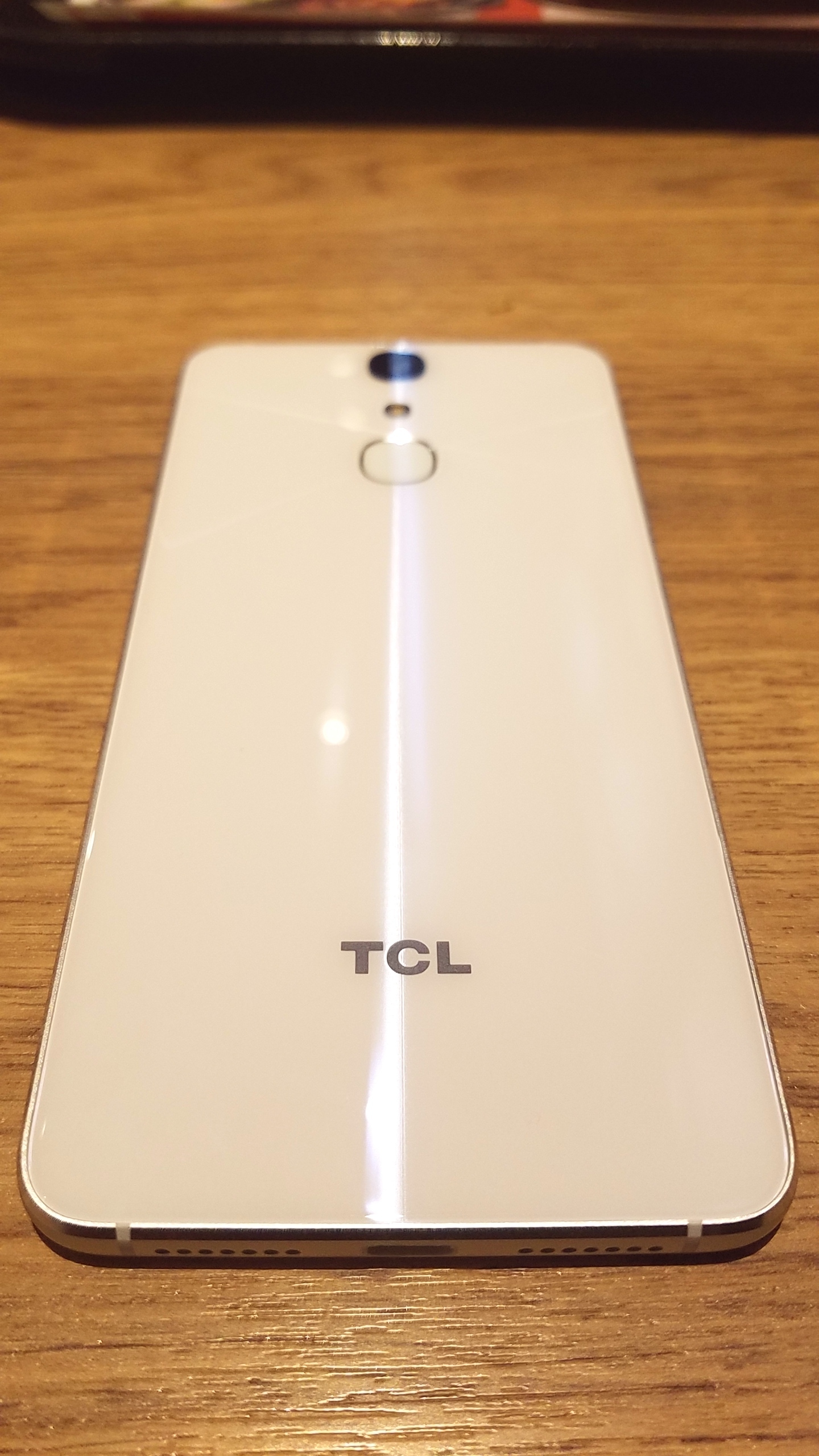 宛如日常生活，一如初见——TCL750手机上简易入门