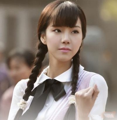 长辫子精灵的心事~~~~是谁解开了麻花辫?