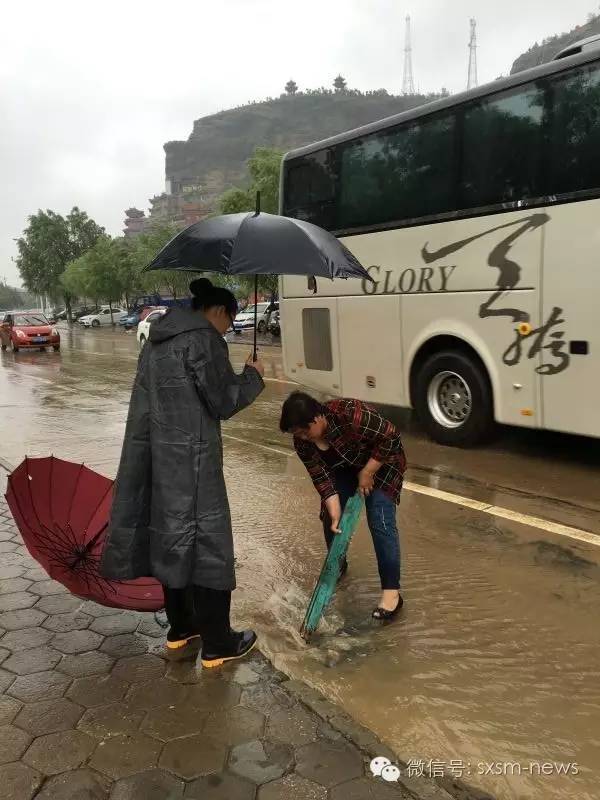 榜样丨神木大妈胡爱萍：风雨无阻抗洪抢险保家园！