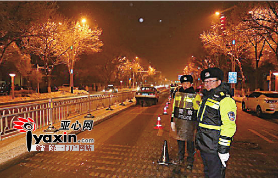 夜检护航“十三冬” 新疆昌吉市交警查处违法行为86起