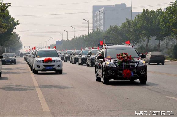 哈弗h6車友結婚,大傢伙組織的婚車車隊.五菱宏光車隊.