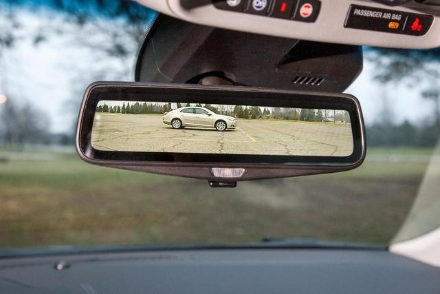 摄像头真能取代汽车传统后视镜吗？