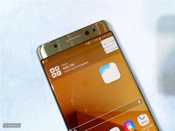 旗舰手机皇比长相：三星Galaxy Note7铂光金当场上手图赏