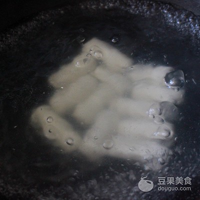 Zhi person bakes New Year cake (add way of Zhi person New Year cake)