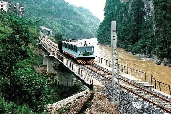 中国最具影响力的30条铁路干线，典范工程！