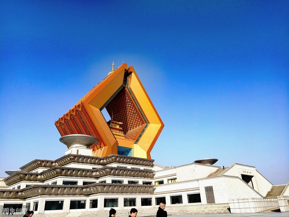 “真身宝塔”：法门寺（Famen Temple）