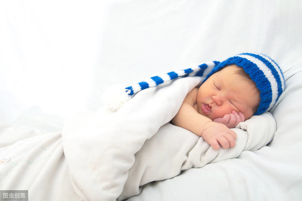 宝宝一放下就醒？了解了这7个原因，轻松搞定宝宝“落地醒”问题