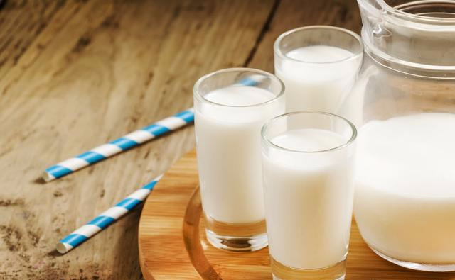 喝牛奶的人和不喝牛奶的人差别在哪？