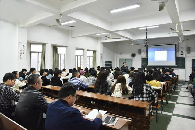 王华：思政课一样会很精彩