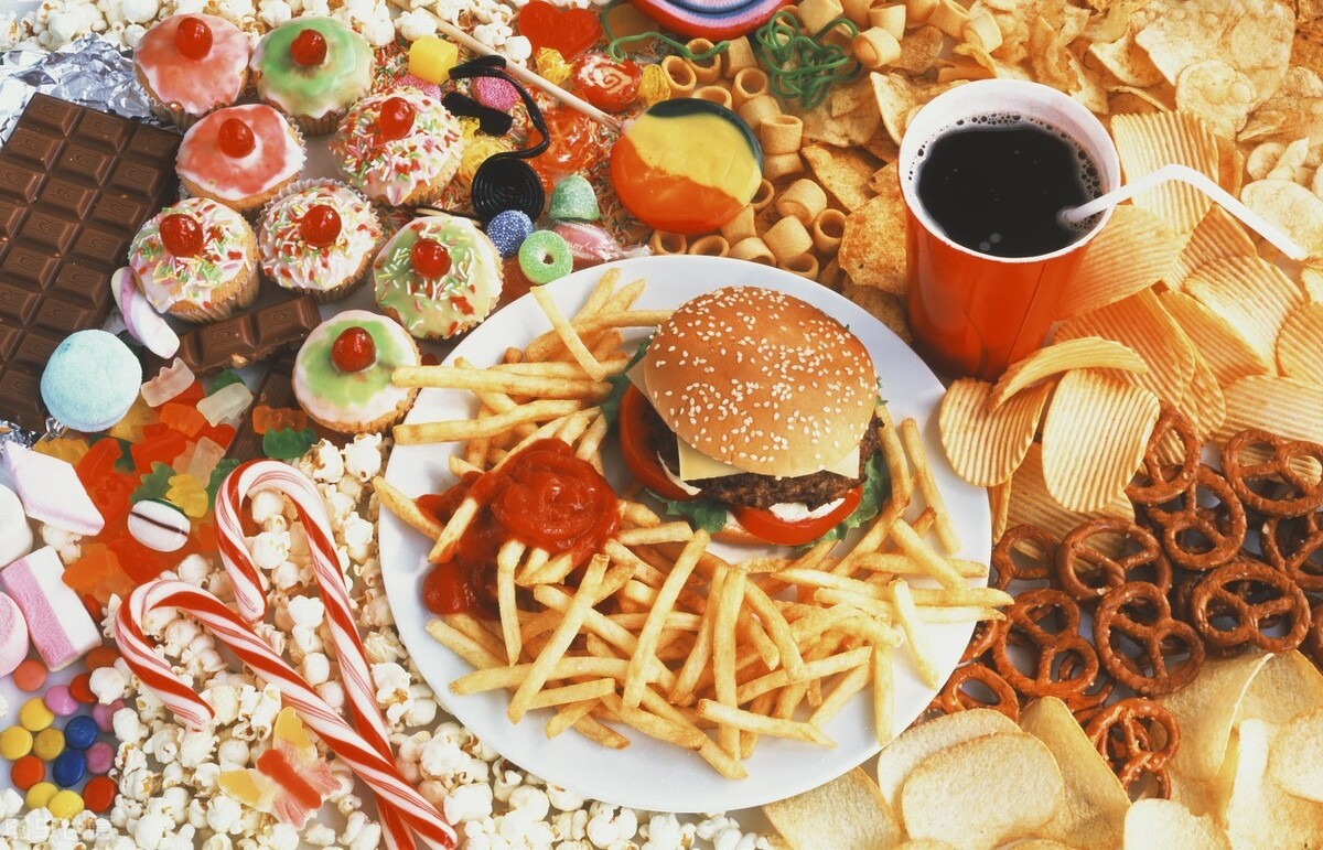 哪些食物有助於降低人體膽固醇？ 哪些食物會導致膽固醇的升高？