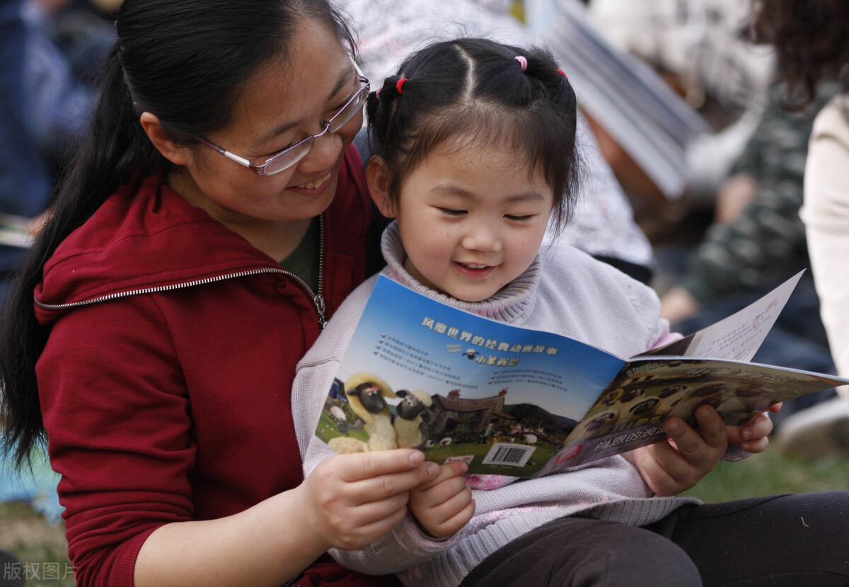 各位家长你陪伴自家孩子阅读绘本吗？绘本阅读孩子探索世界的开始