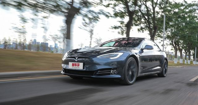 实测百公里加速2.85秒！特斯拉Model S真的老了吗？