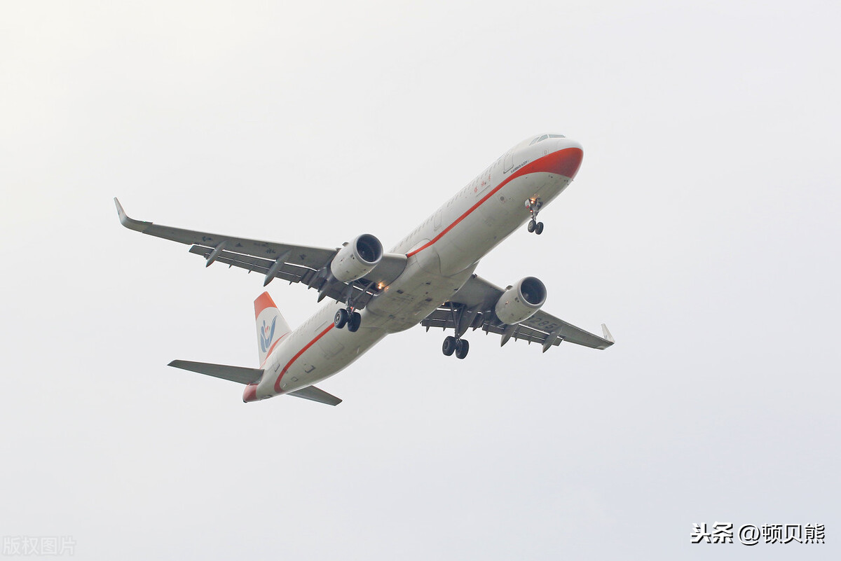 红土航空第五架飞机投入运营 全新乘务制服发布_综合_图片_航空圈
