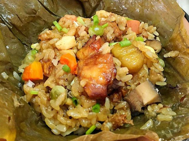 Chicken of eight treasures polished glutinous rice, smell is sweet and nice, after the society can oneself are done in the home