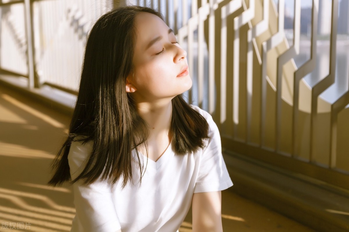 有人认为婚后出轨只要不对家庭产生影响就无可厚非，不必太过认真