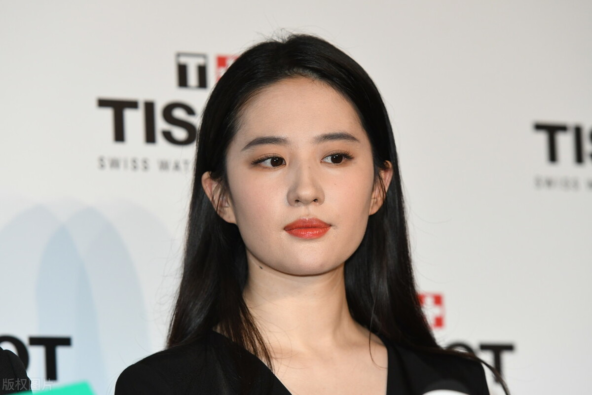 Hu Ge refutes a rumor marry with Liu Yifei, agent of introduced from the northern and western nationalities or from abroad song: False, 