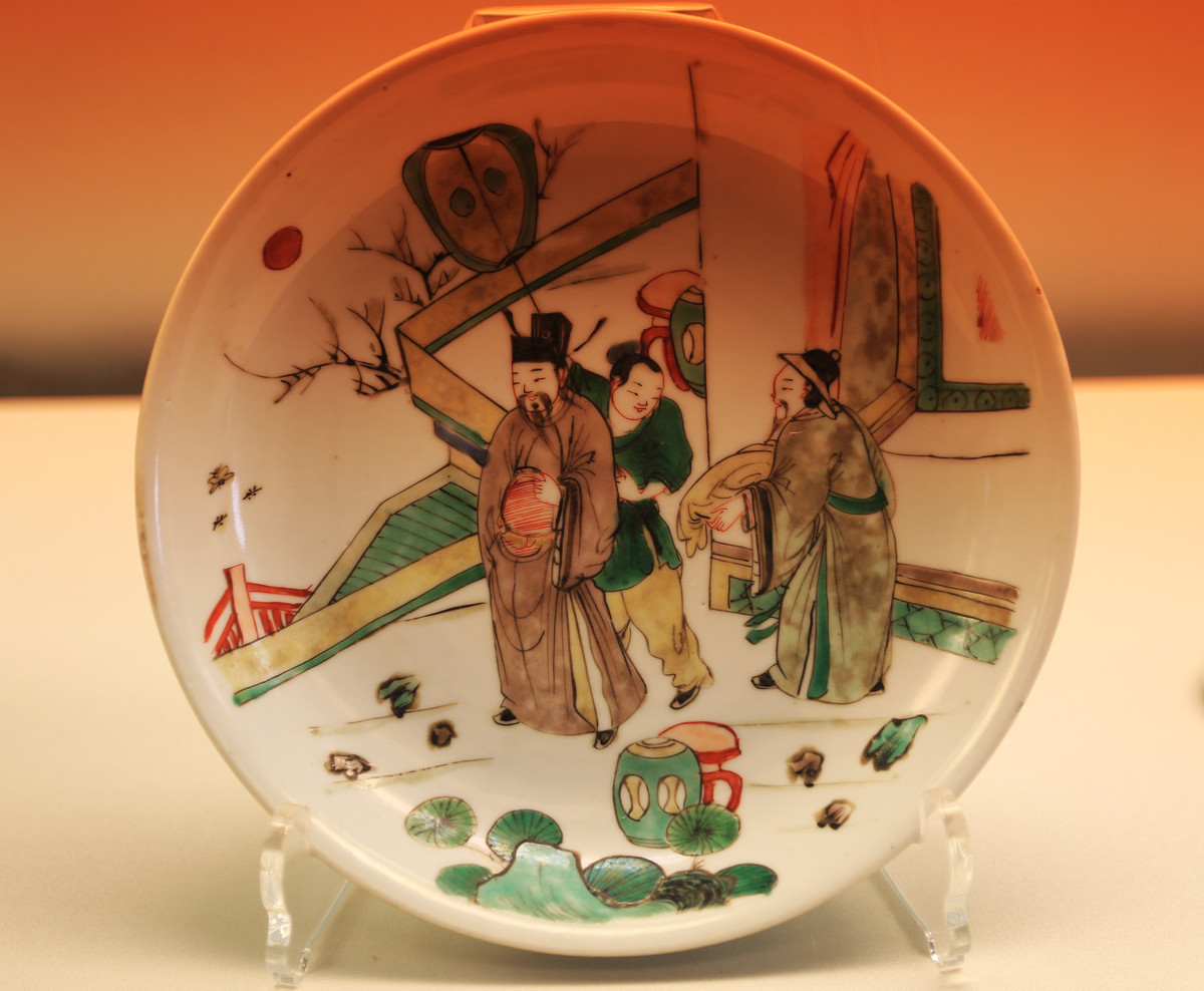 乾隆皇帝的品味：故宫博物院收藏的洋彩瓷器和珐琅彩粉彩的区别