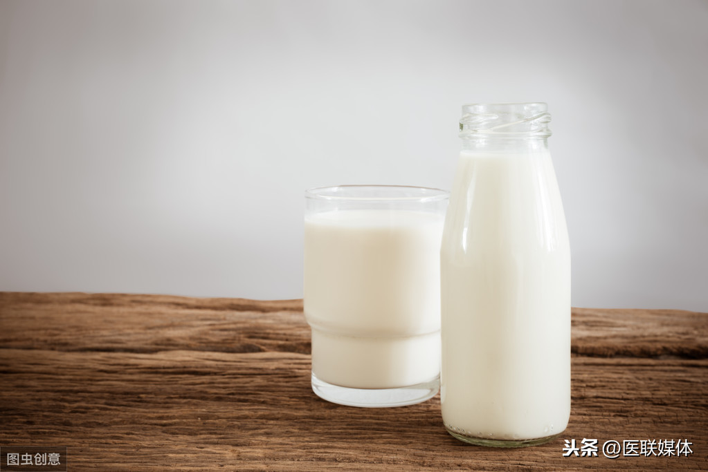 喝牛奶对身体有好处，每个人都适合喝吗？这几类人要注意了