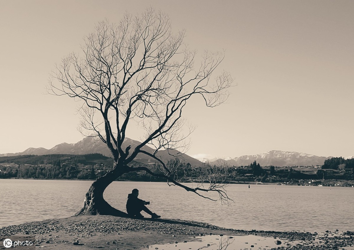 人生一輩子很短暫說說感嘆人生短暫的句子人生苦短世事無常