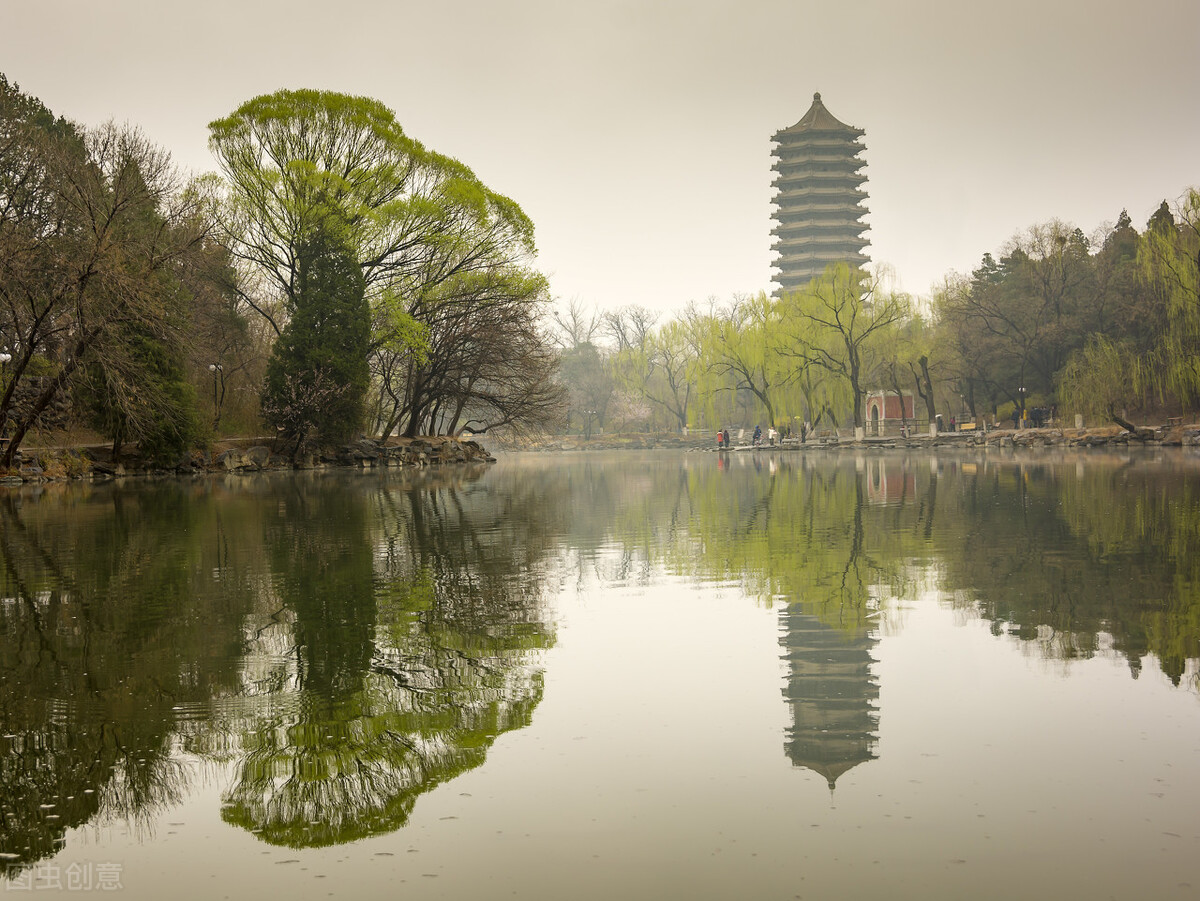 当年，北京大学差点解散，严复临危受命，挽狂澜于既倒