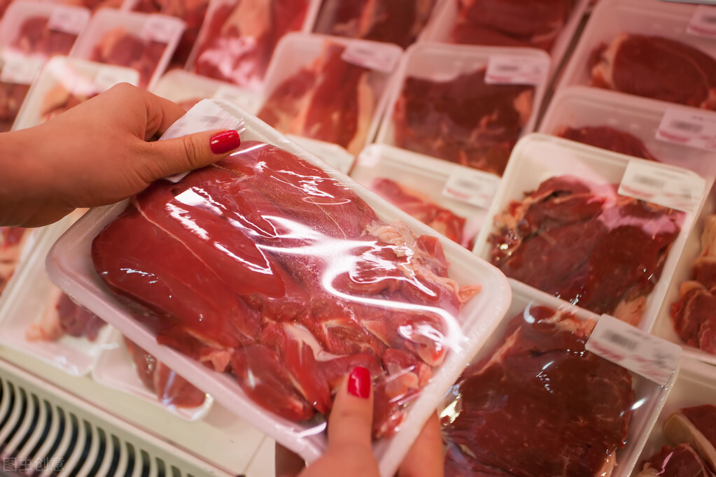 买猪肉，挑“冷鲜肉”还是“鲜肉”？口感差别大，学会可别买错了