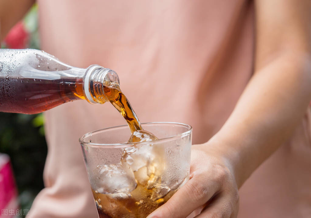 愛喝飲料的人注意：這3種飲料可能會傷身，為了健康也要少喝