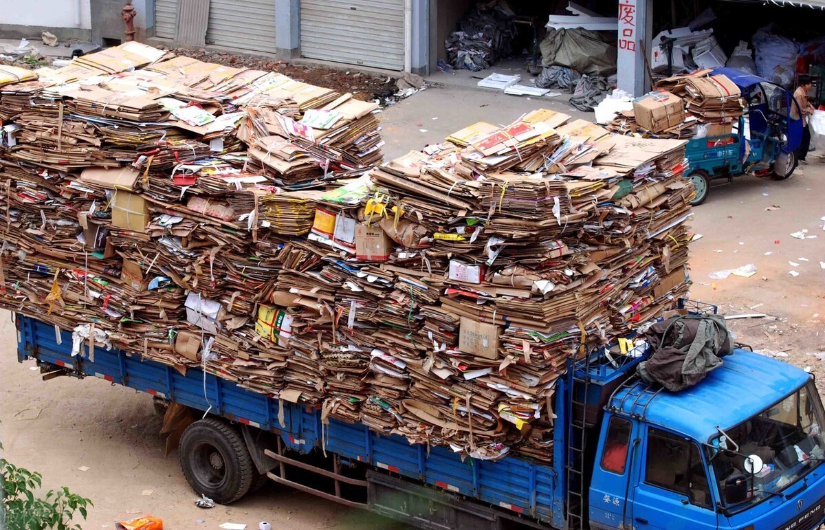 回收行业，常见的收废纸，一年可赚几十万