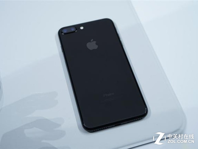“黑”的发光 iPhone7这一加工工艺确实很牛X