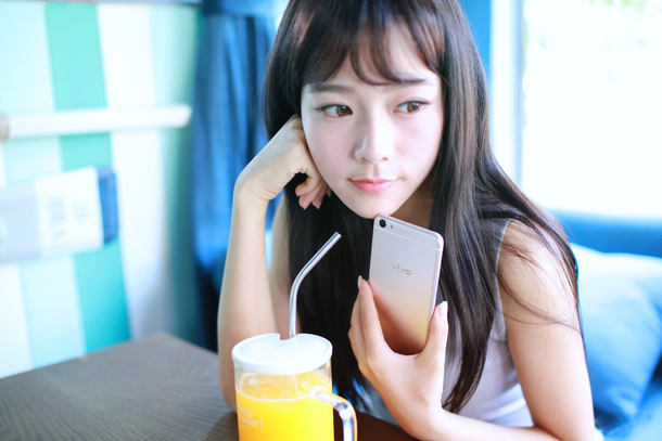 网红直播都在用！美颜满分的4款手机推荐