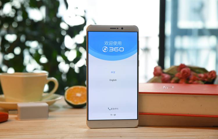 太强悍了！安兔兔跑分148655的360Q5Plus「轻评」