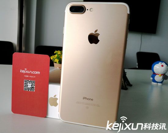 iphone7 Plus中国发行版拆箱测评：iPhone7P值得购买么？
