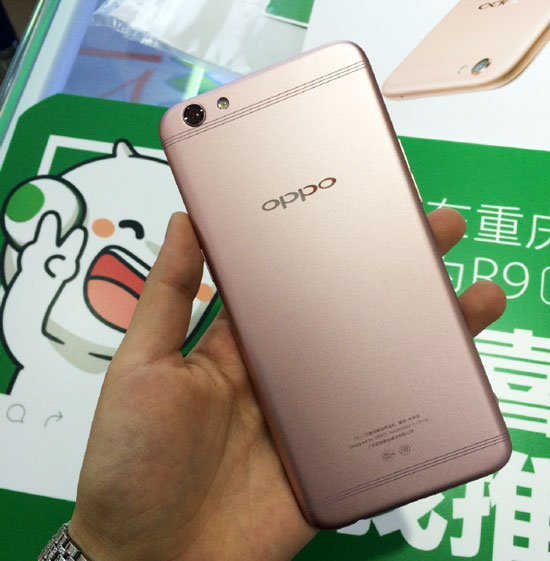 先发骁龙653？OPPO R9s Plus手机上安兔兔跑分曝出