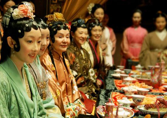 回看《新紅樓夢》眾星云集，能認(rèn)出楊冪不算什么，認(rèn)出他們算厲害