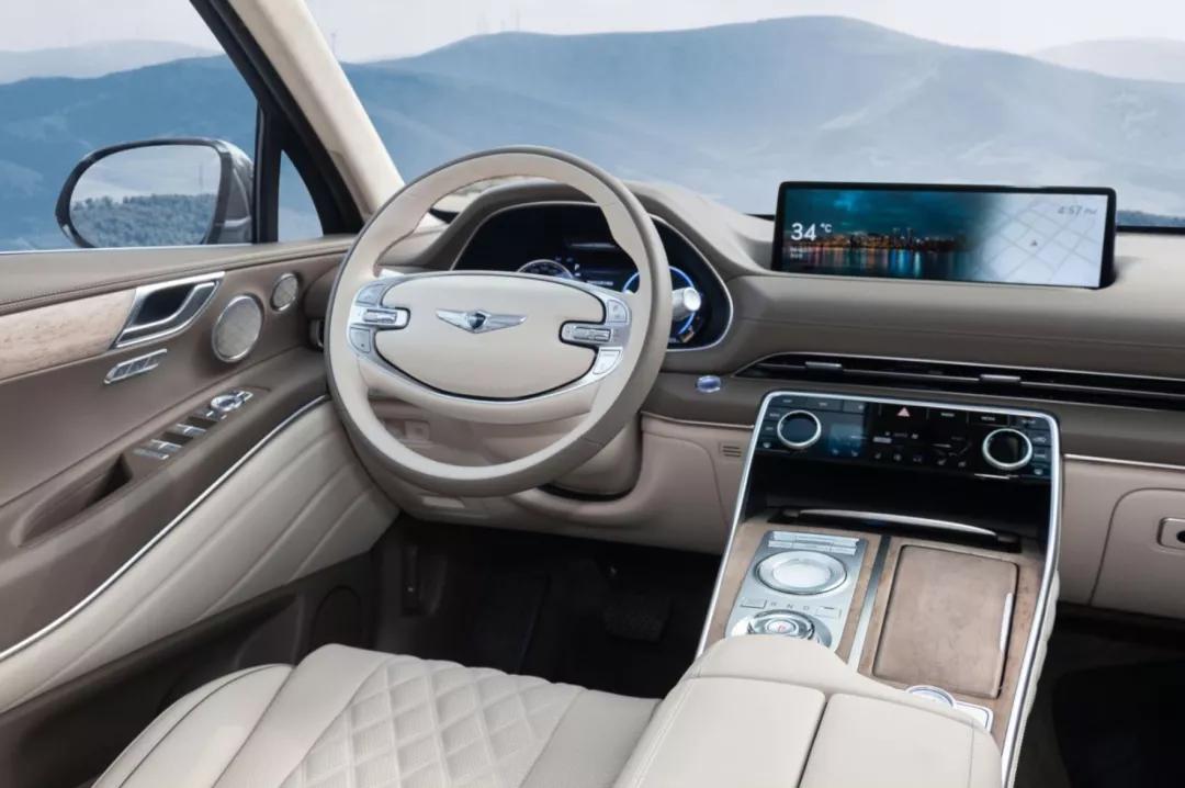 60万豪华中大型SUV，林肯飞行家和捷尼赛思GV80怎么选？