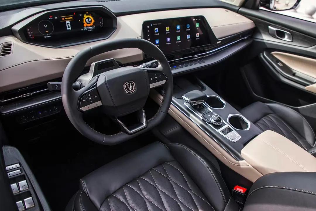 抢先试驾第二代长安CS55 PLUS，销量前十可以腾个位置出来了