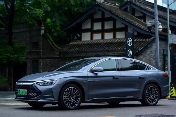 颜值高、动力强、开着爽，关键还不贵！汉DM：这很难吗？