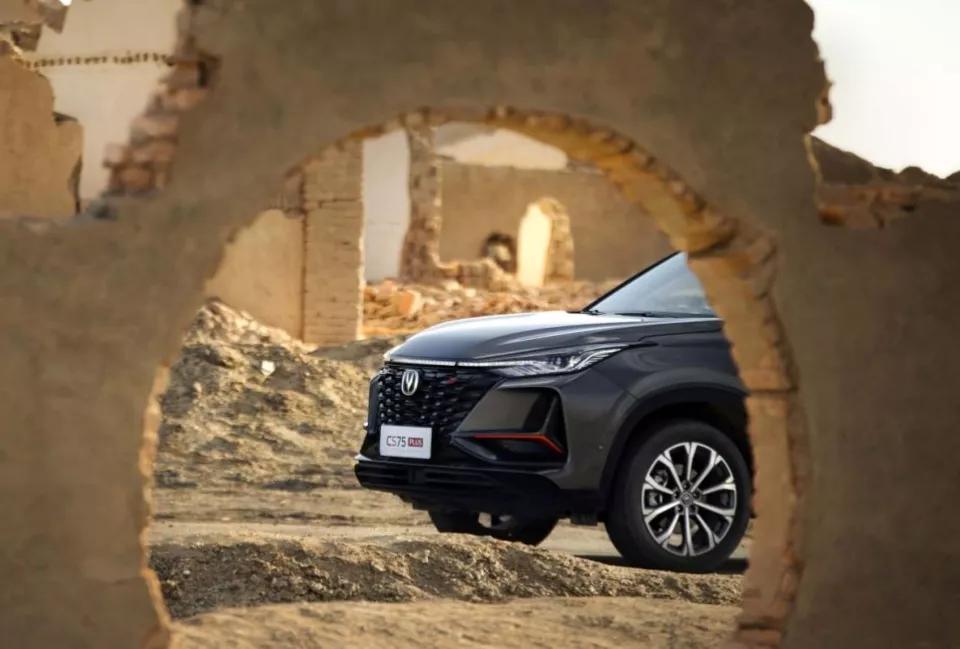 10-15万SUV这么多，为什么两年就有40万用户选择了长安CS75PLUS