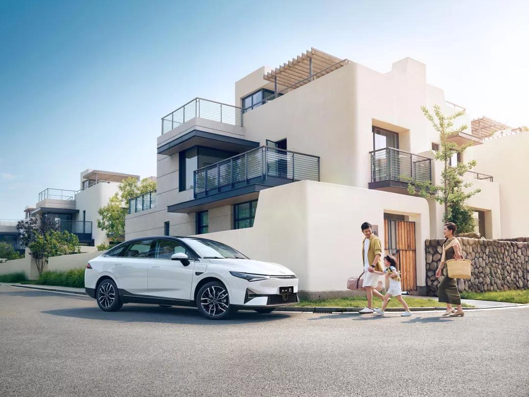 小鹏P5的竞争对手是AION S吗？20万纯电家轿你选谁？