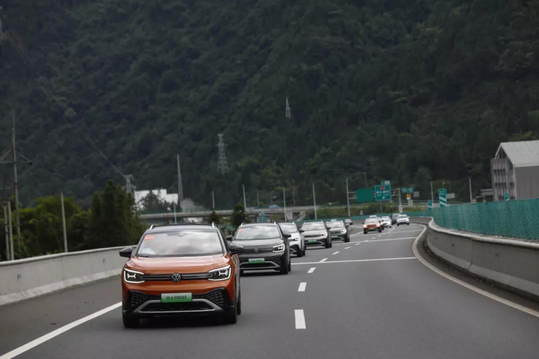 入门价都不到24万元，大众ID.6与特斯拉Model 3该怎么选？