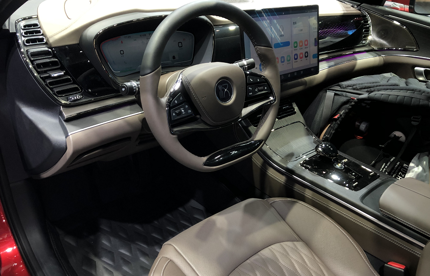 音乐厅级享受,汉EV5G丹拿智能座舱携DiLink4.0上市