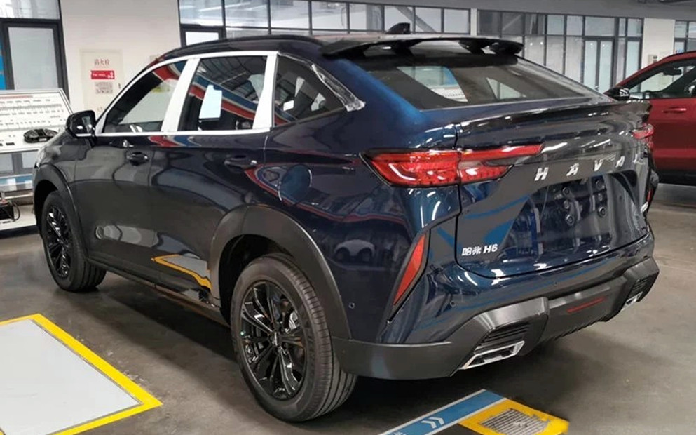 哈弗全新SUV實(shí)車曝光，搭1.5T混動(dòng)，配大尾翼，外觀很運(yùn)動(dòng)