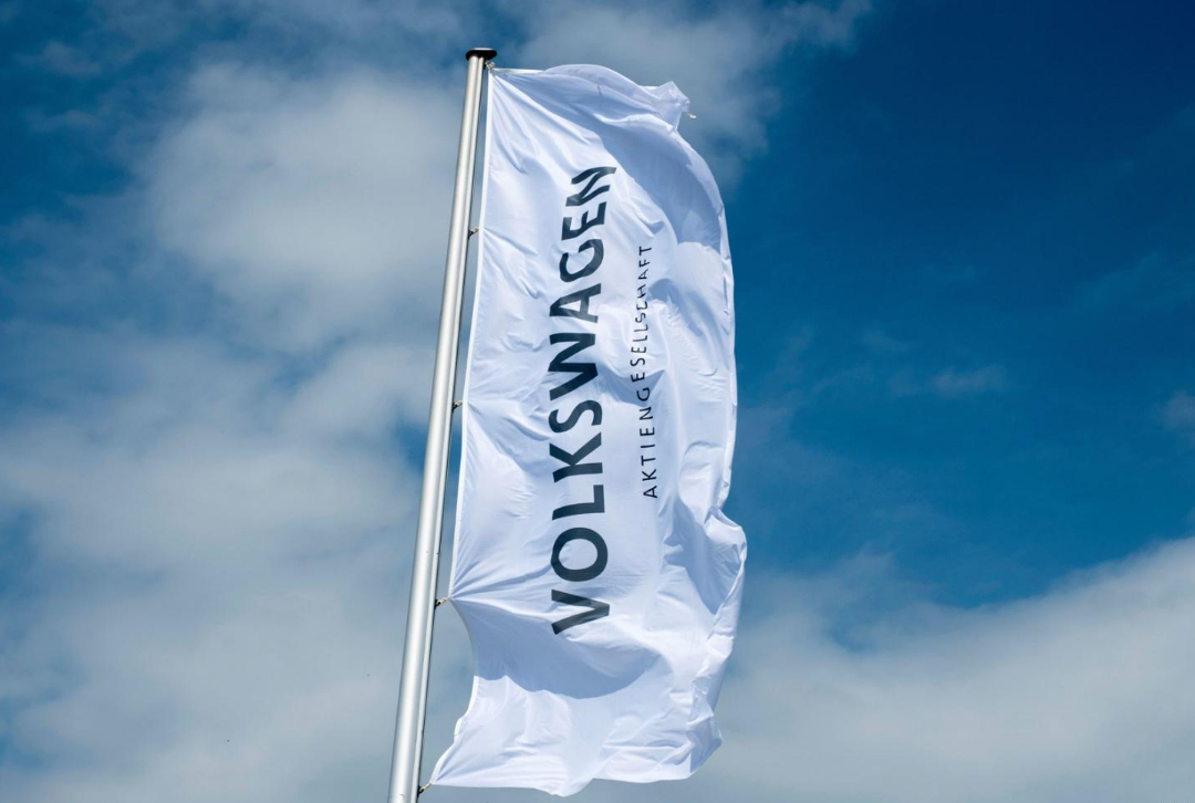 特斯拉Model 3再降价1.5万元；吉利将发力南美市场