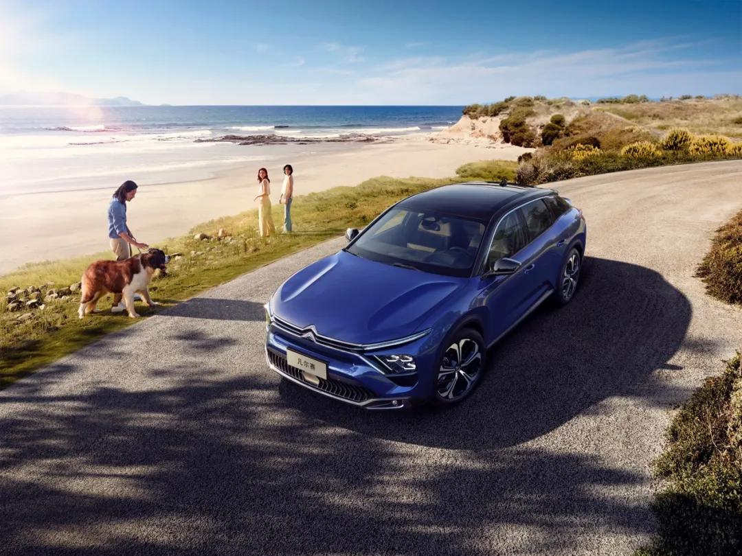 10个到店客户有8个奔着它来，雪铁龙凡尔赛C5 X持续走热